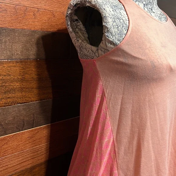 American Eagle Outfitters Crew Neck Two Toned Pink Tank Top - Picture 4 of 8